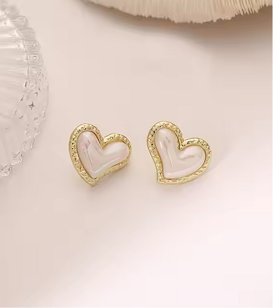 Minimal Heart Studs