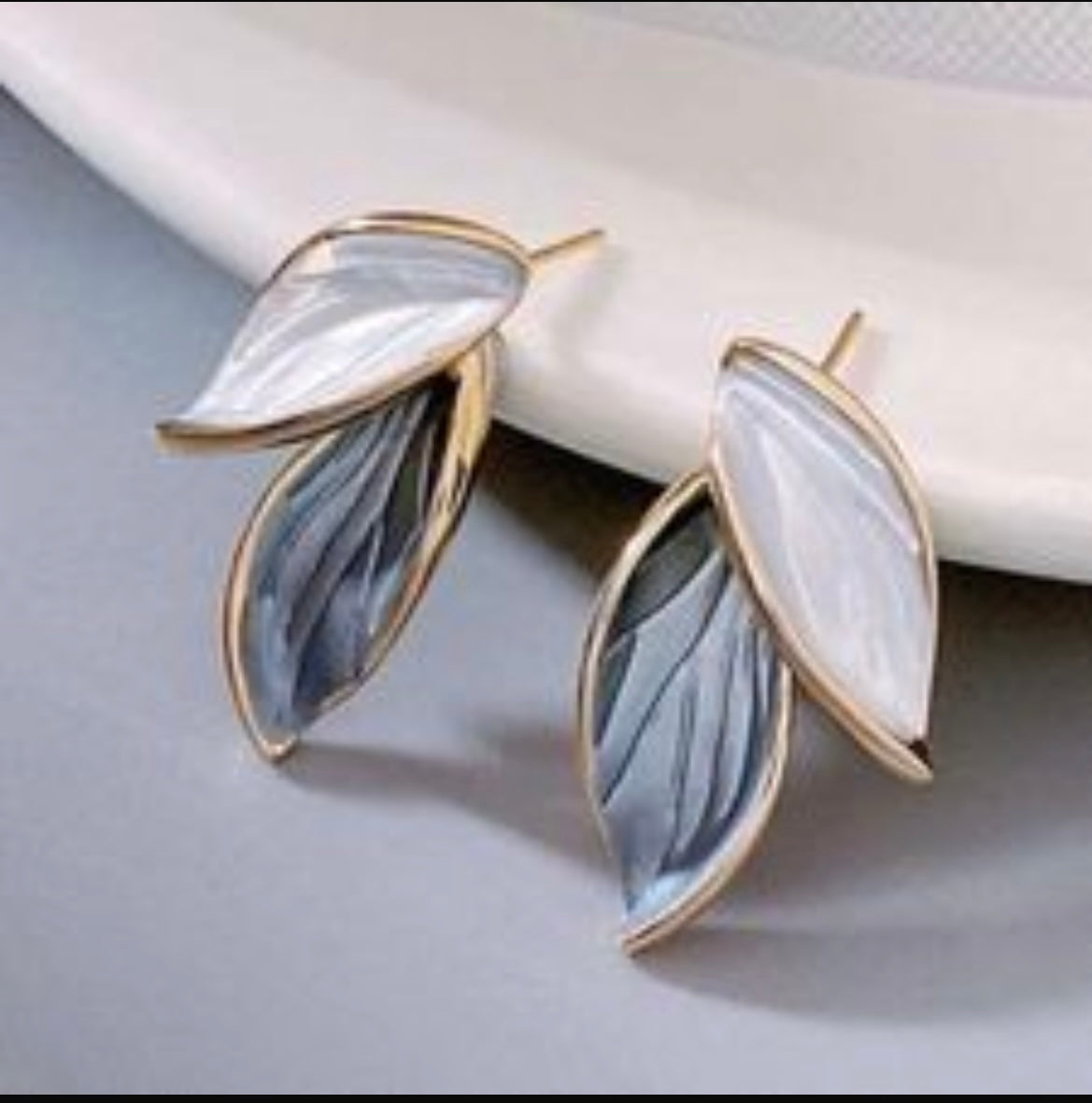 Leaf Studs