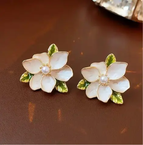 Flower Pearl Studs