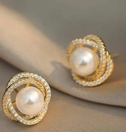 Gold Pearl Stud