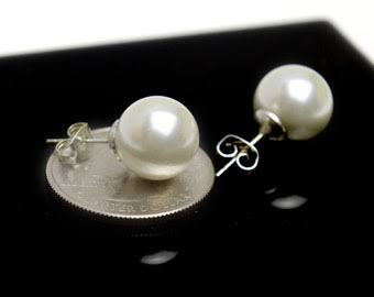 Cute Pearl Studs