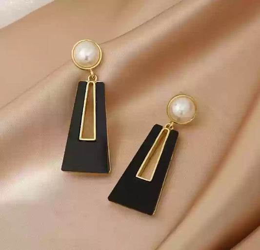 Black Geometrical Earrings